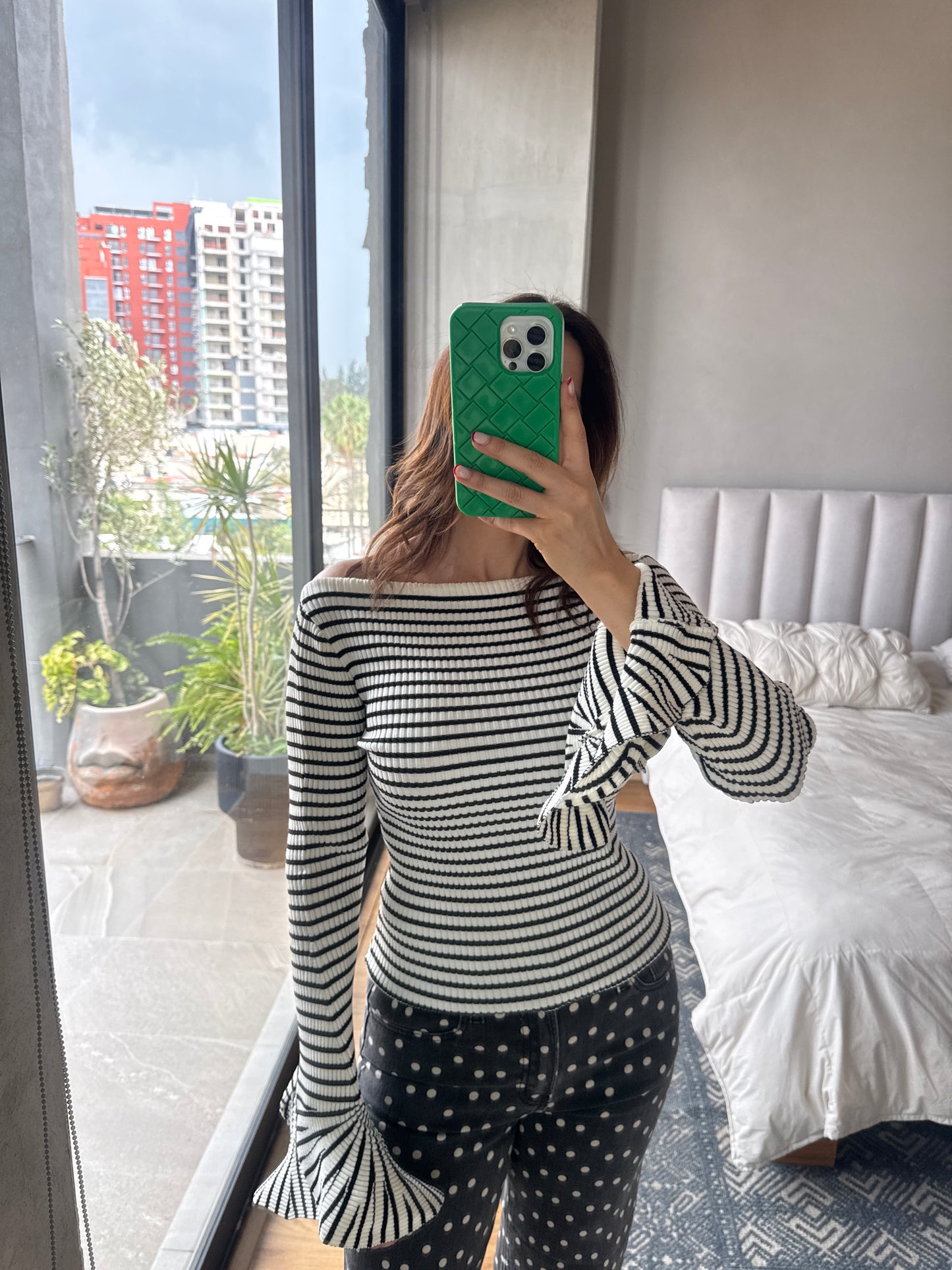 Blusa rayas off shoulder detalle mangas