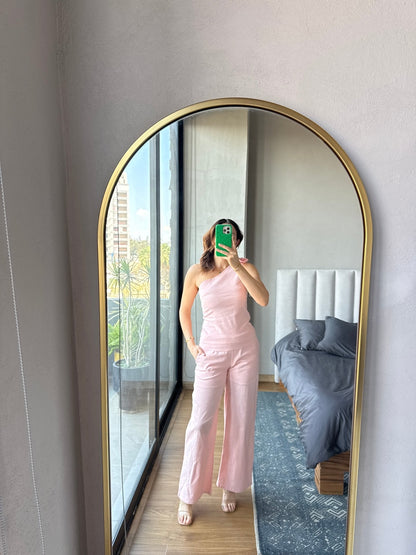 Set blusa one shoulder flor y pantalón rosa