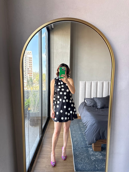 Vestido corto lunares detalle cuello negro