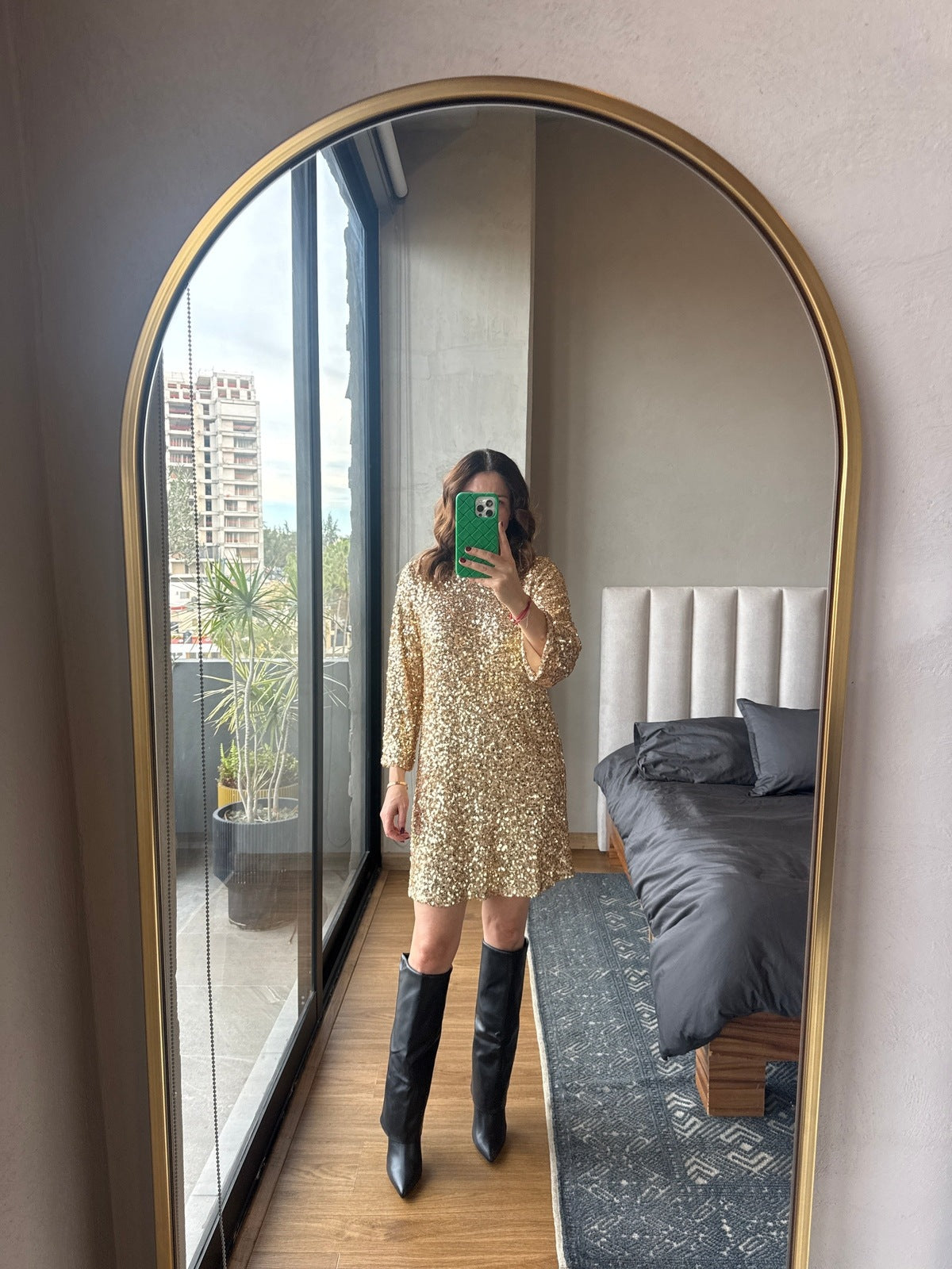 Vestido corto lentejuelas detalle moño espalda