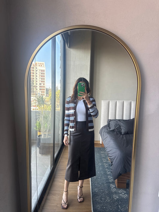 Falda midi tipo piel café