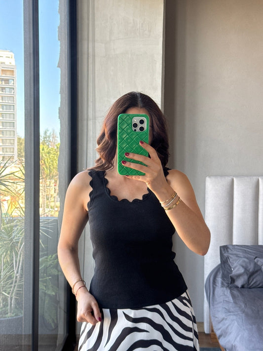 Blusa tank detalle ondas negra