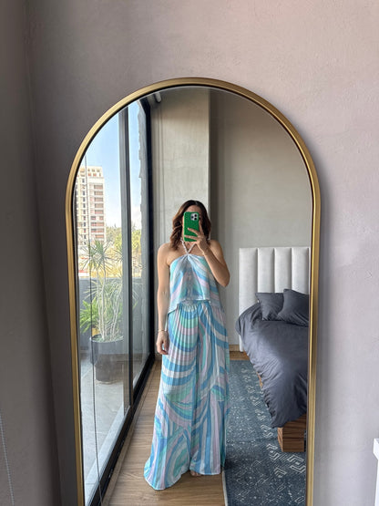 Set blusa halter y pantalón plisado satín