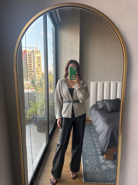 Pantalón tipo piel negro