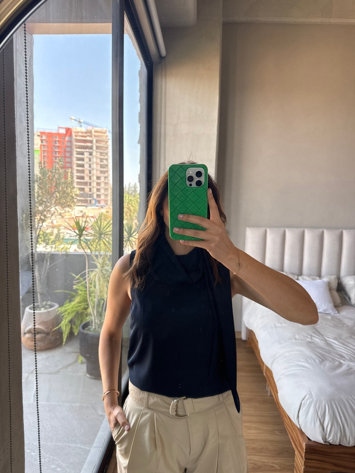 Blusa sin mangas detalle cuello navy
