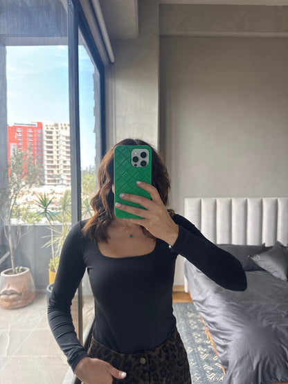 Body cuello cuadrado negro