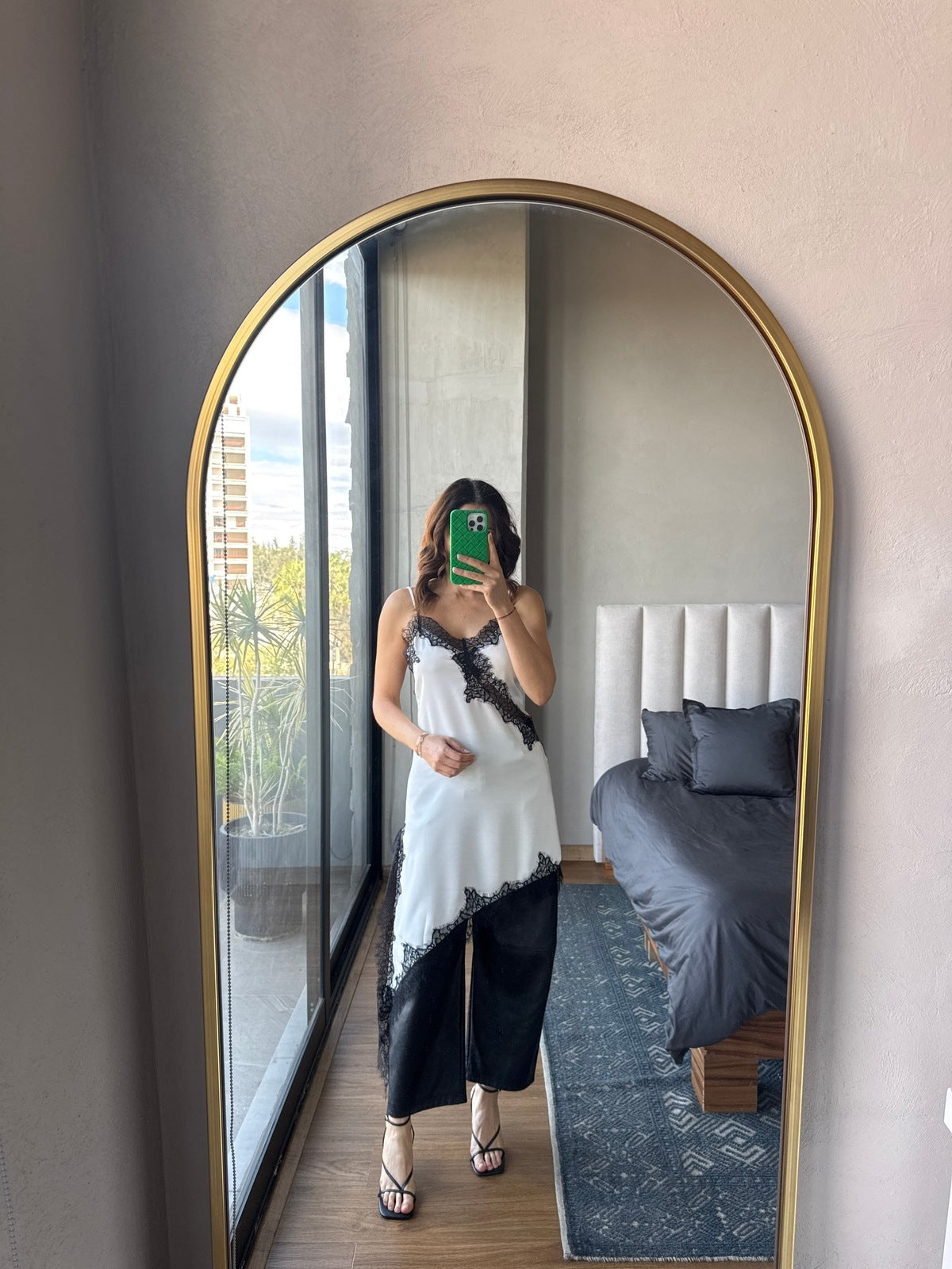 Blusa tirantes lace blanca con negro