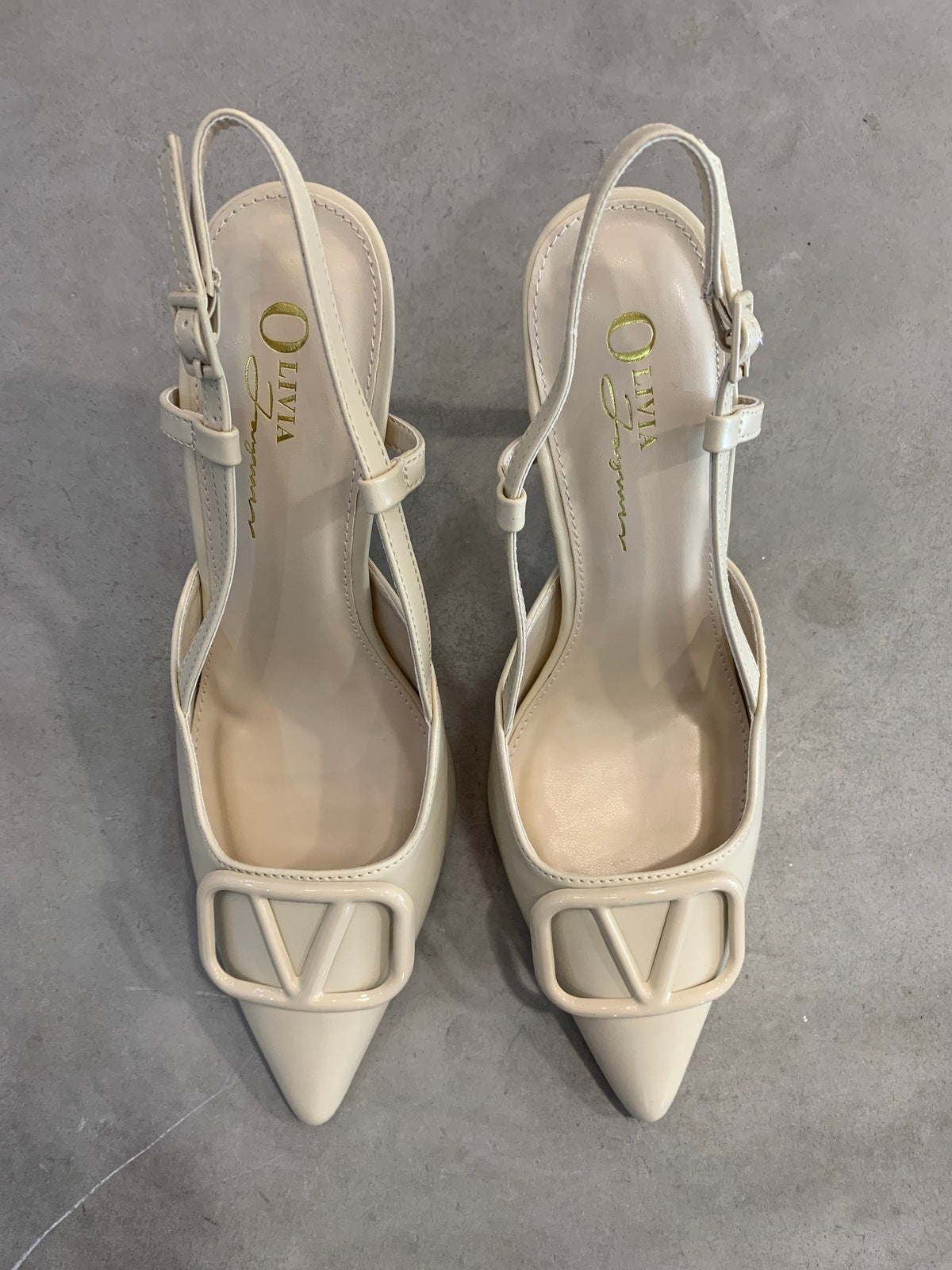 Dupes pointy heel valentino ivory