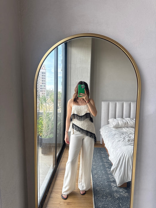 Set blusa y pantalón con detalle fringe en negro