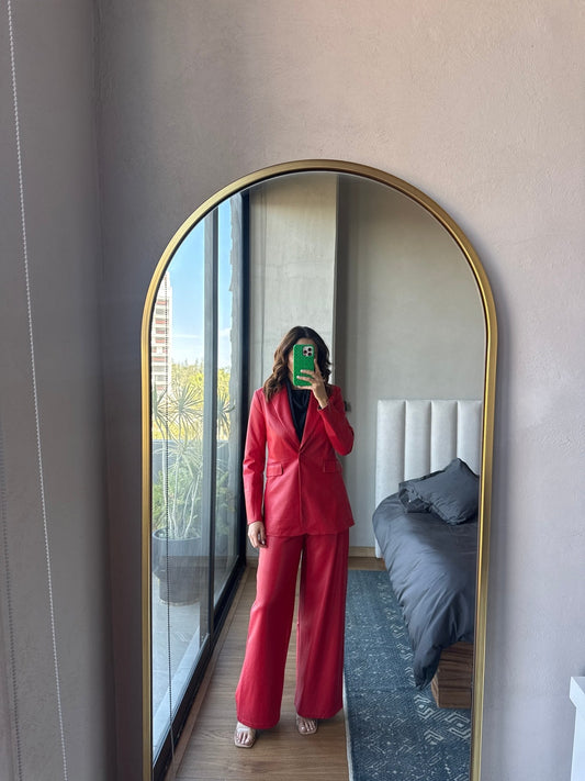 Set blazer y pantalón tipo piel rojo