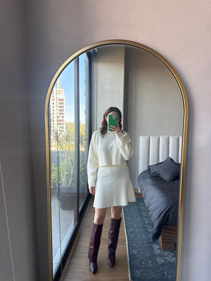 Set sweater y falda tejido crema