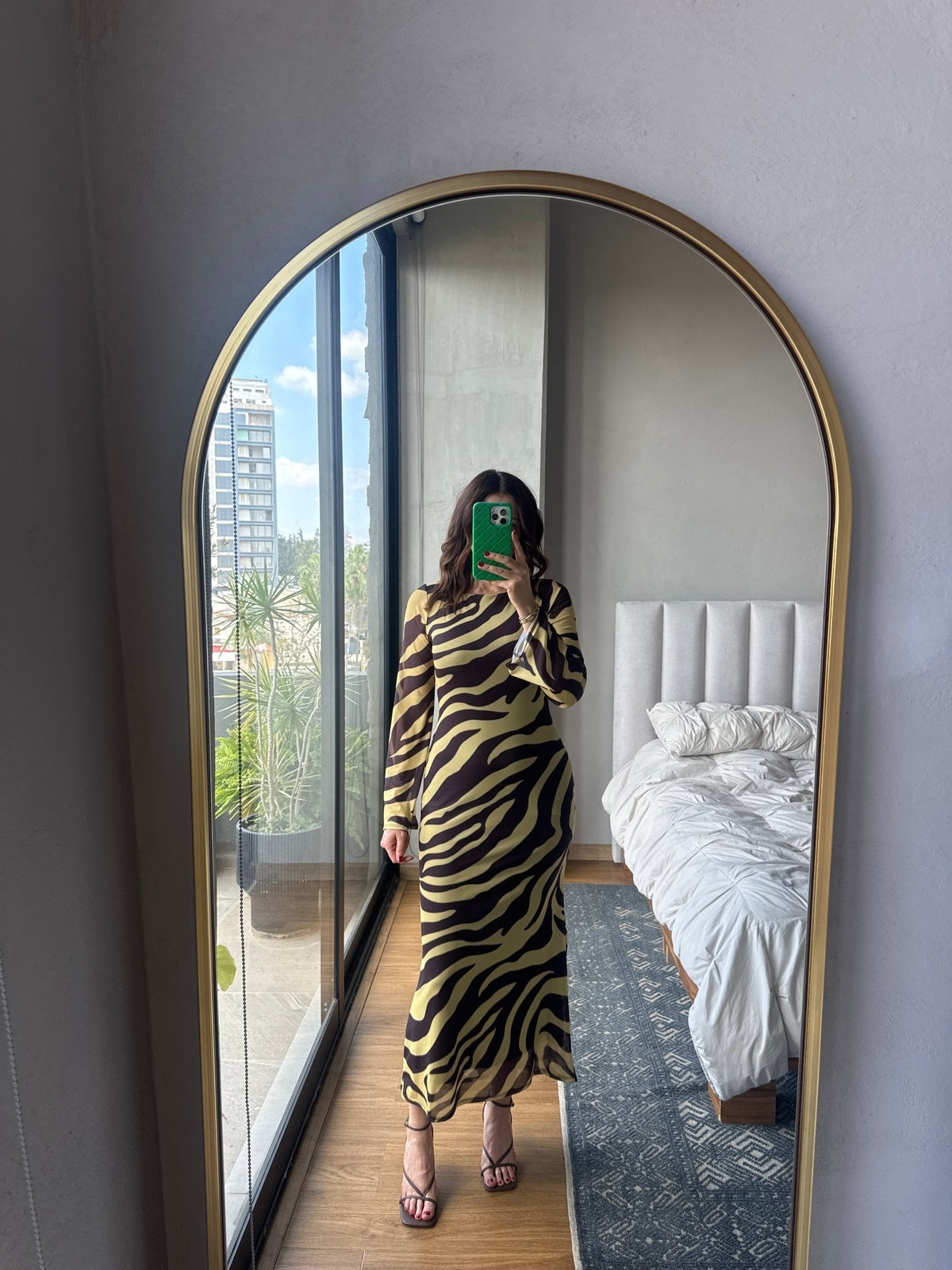 Vestido maxi print zebra amarillo y café