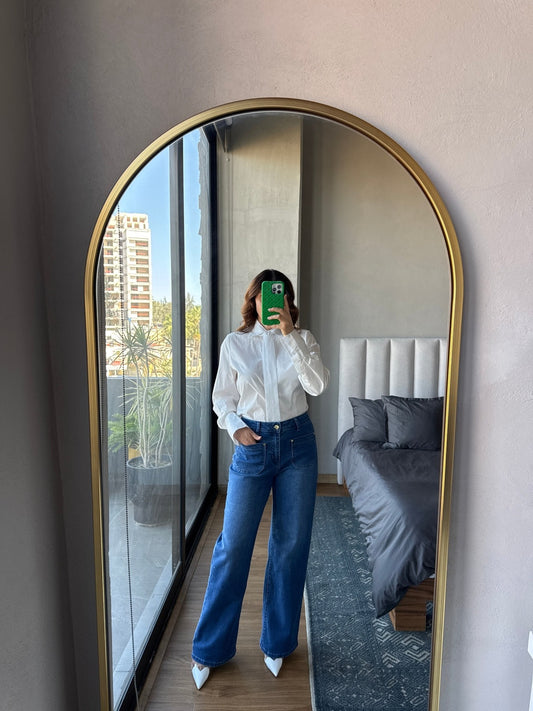 Jeans con detalle bolsas al frente