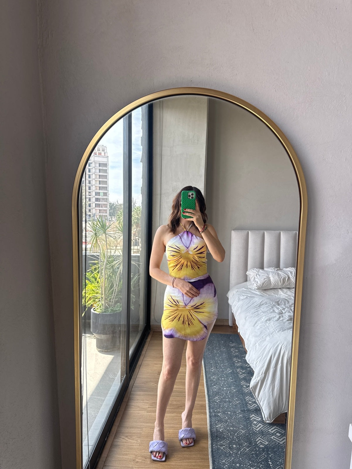 Set blusa halter y falda corta morada y amarillo