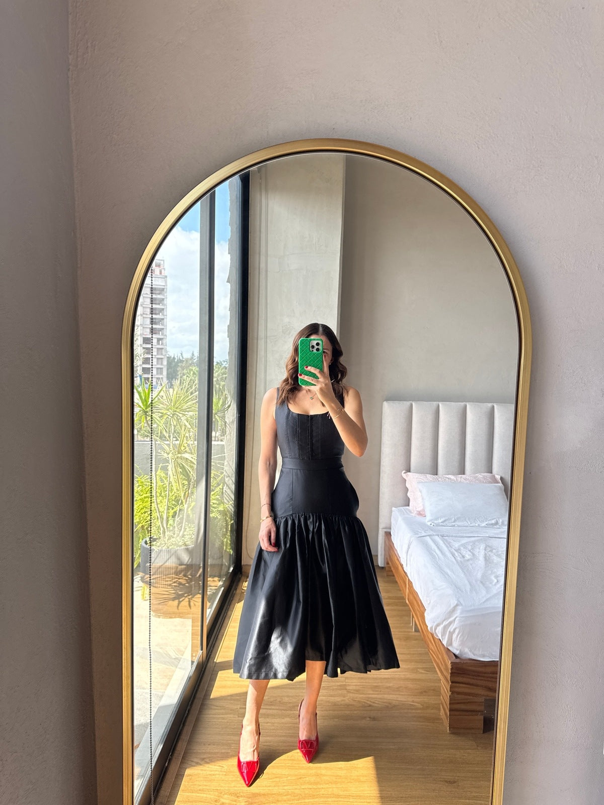 Vestido midi tafeta negro