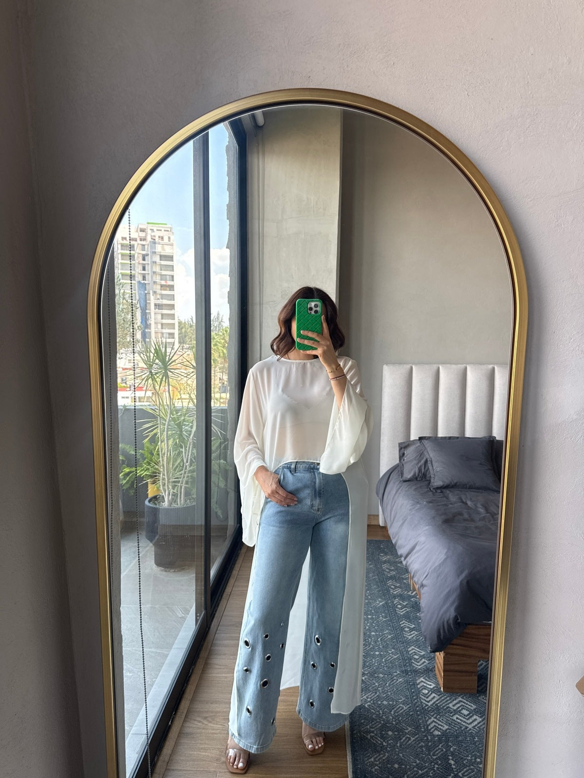 Blusa manga larga crema high low