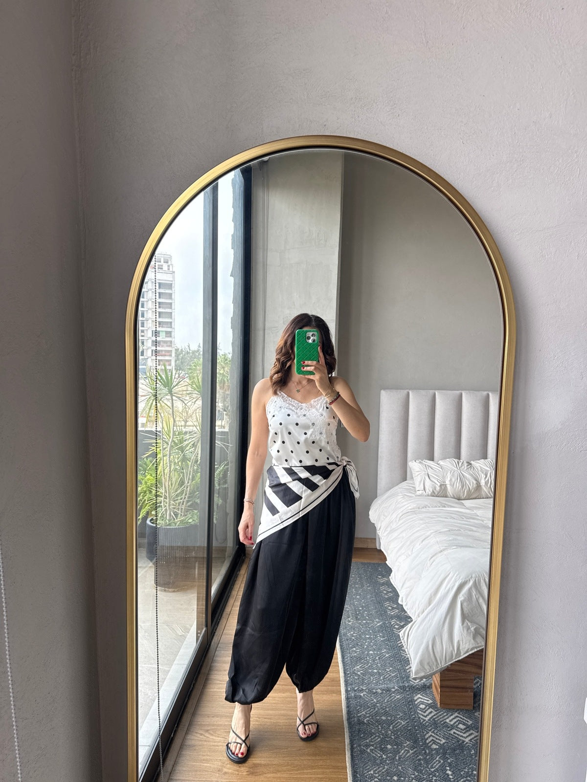 Ballon pants satín con mascada negro