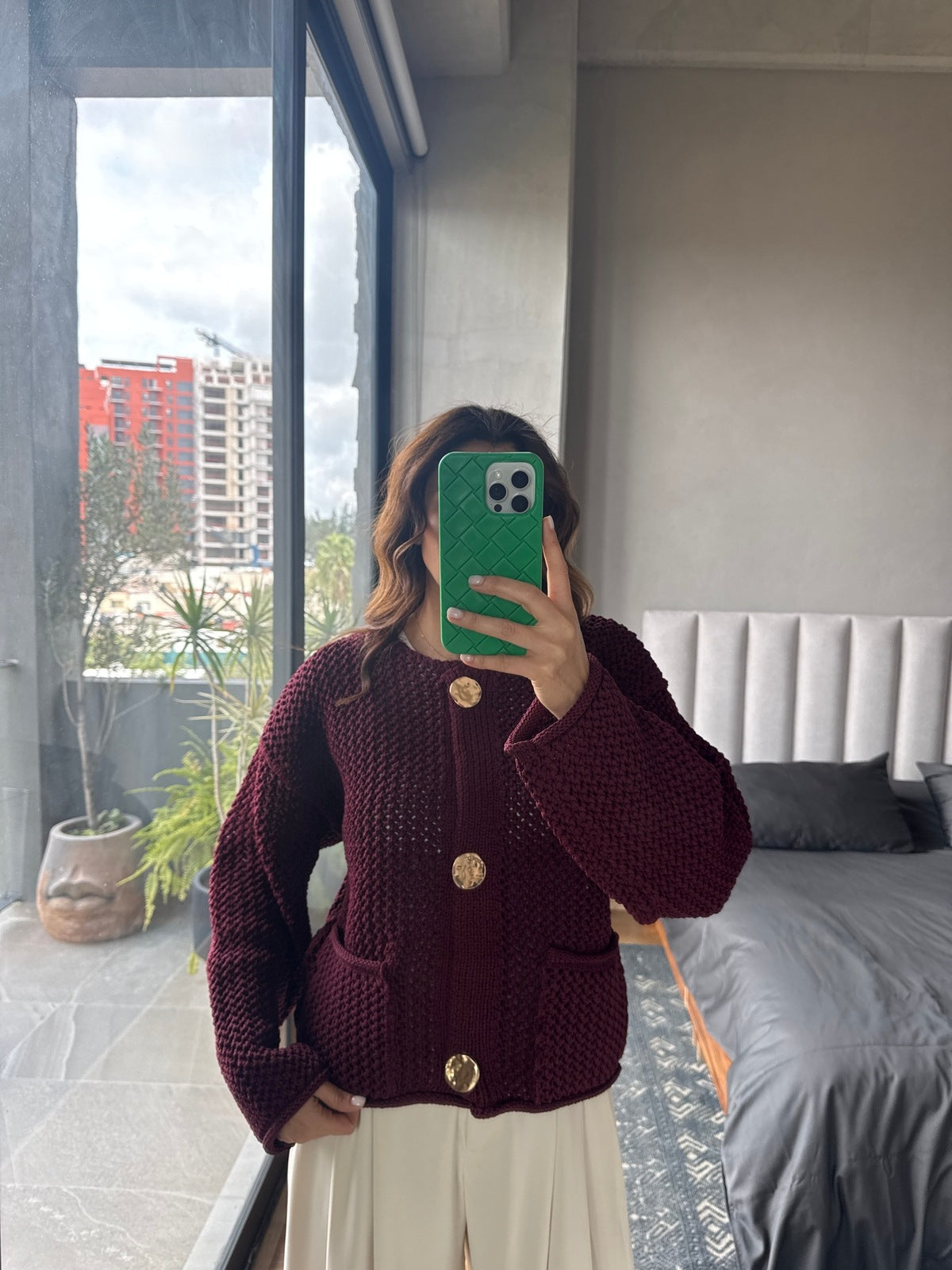 Sweater tejido botones dorados tinto