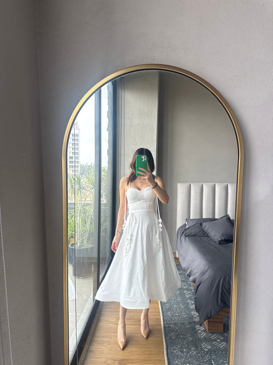 Vestido midi tirantes con detalle blanco