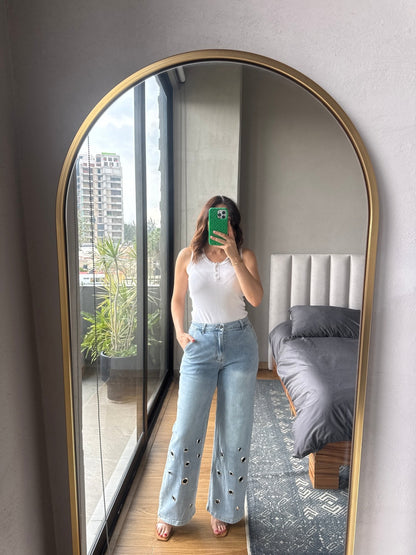 Jeans con aplicaciones