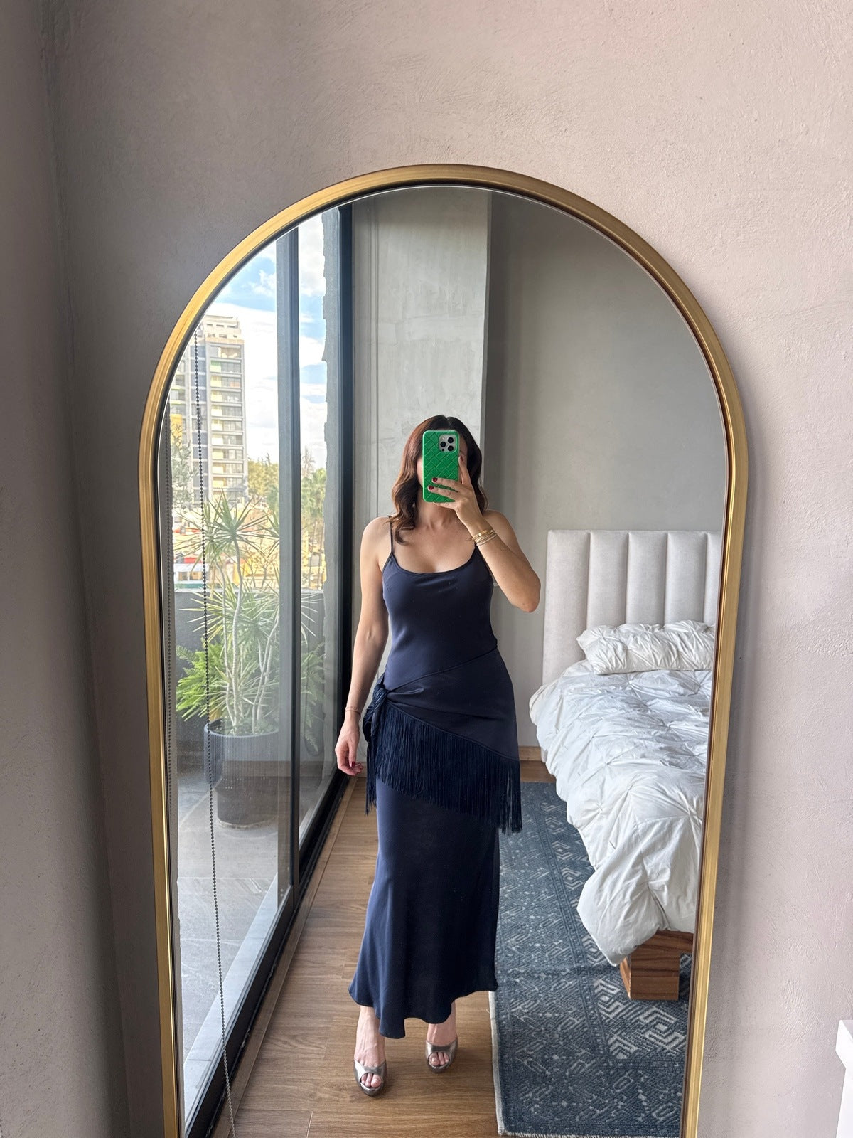 Vestido satín tirantes con detalle fringe navy