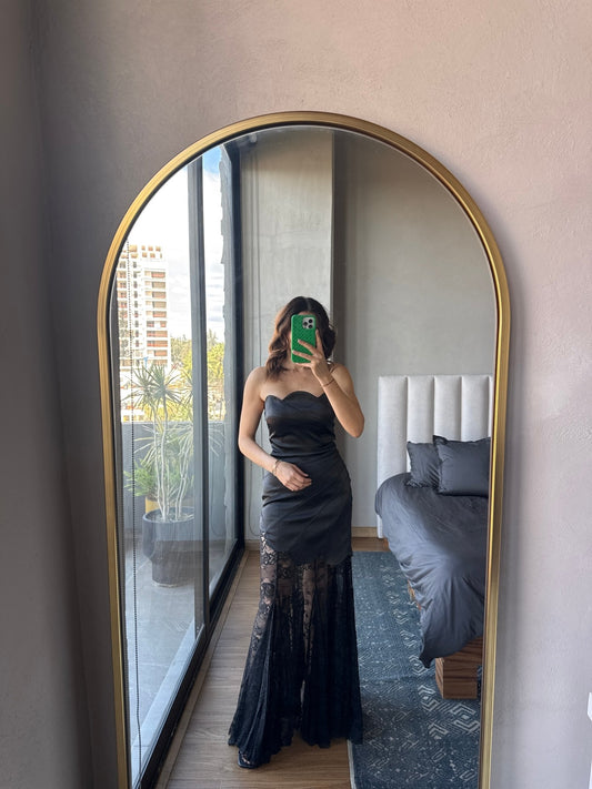 Vestido strapple con falda lace negro