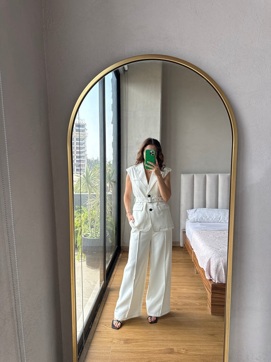 Set chaleco y pantalón costuras negras