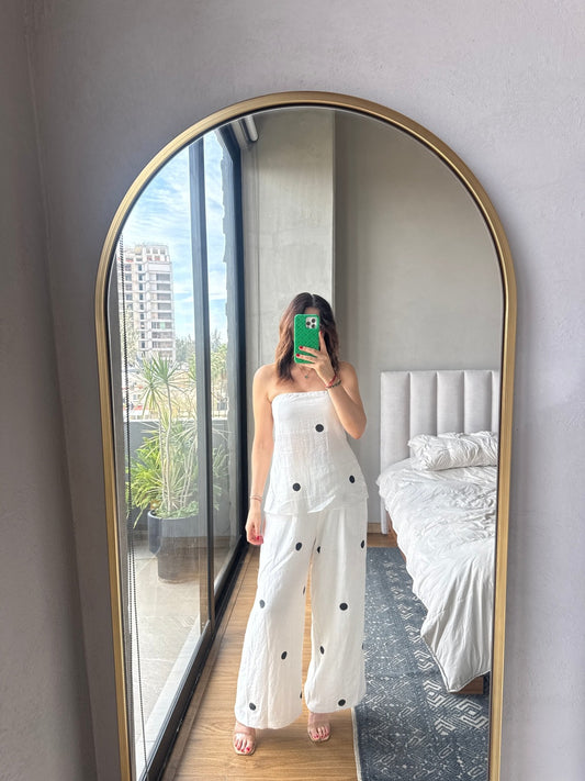 Set blusa larga strapless con pantalón lino