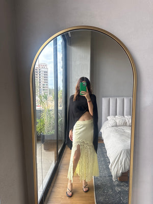 Falda satín con lace amarilla