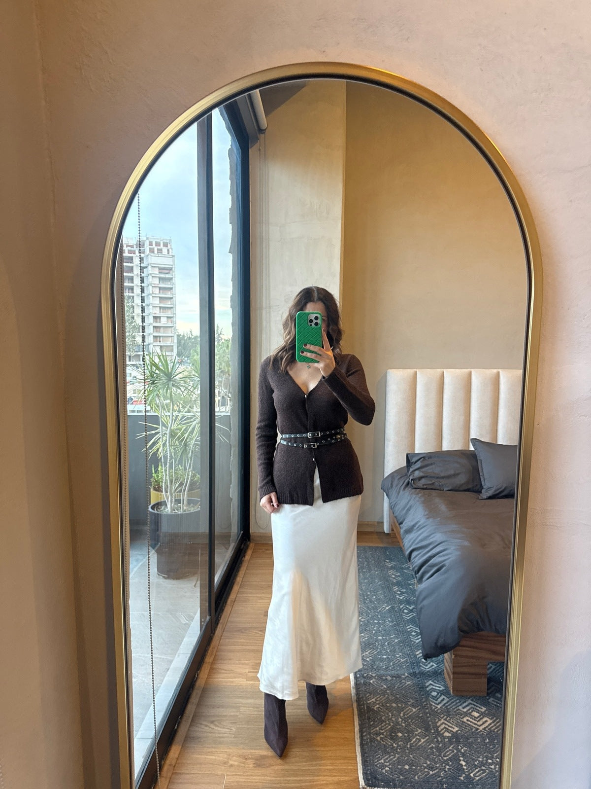 Falda maxi satín crema