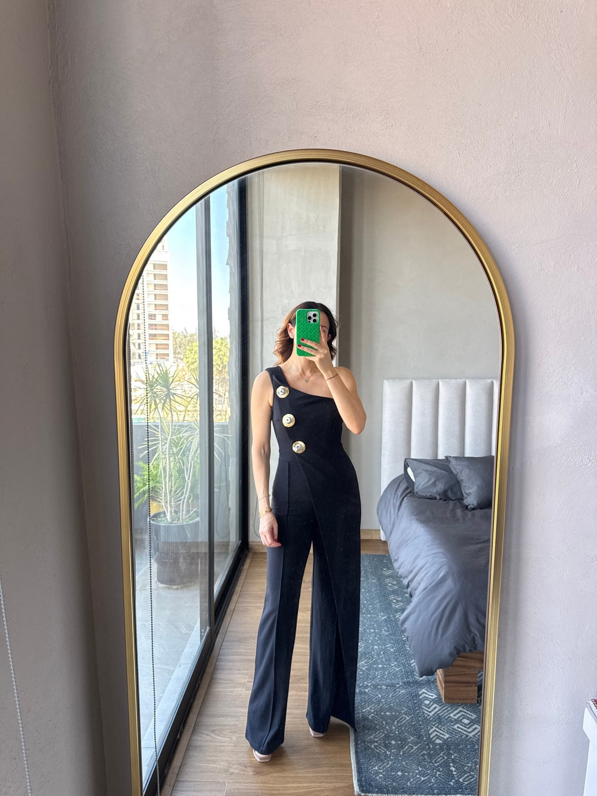 Jumpsuit one shoulder detalle botones negro