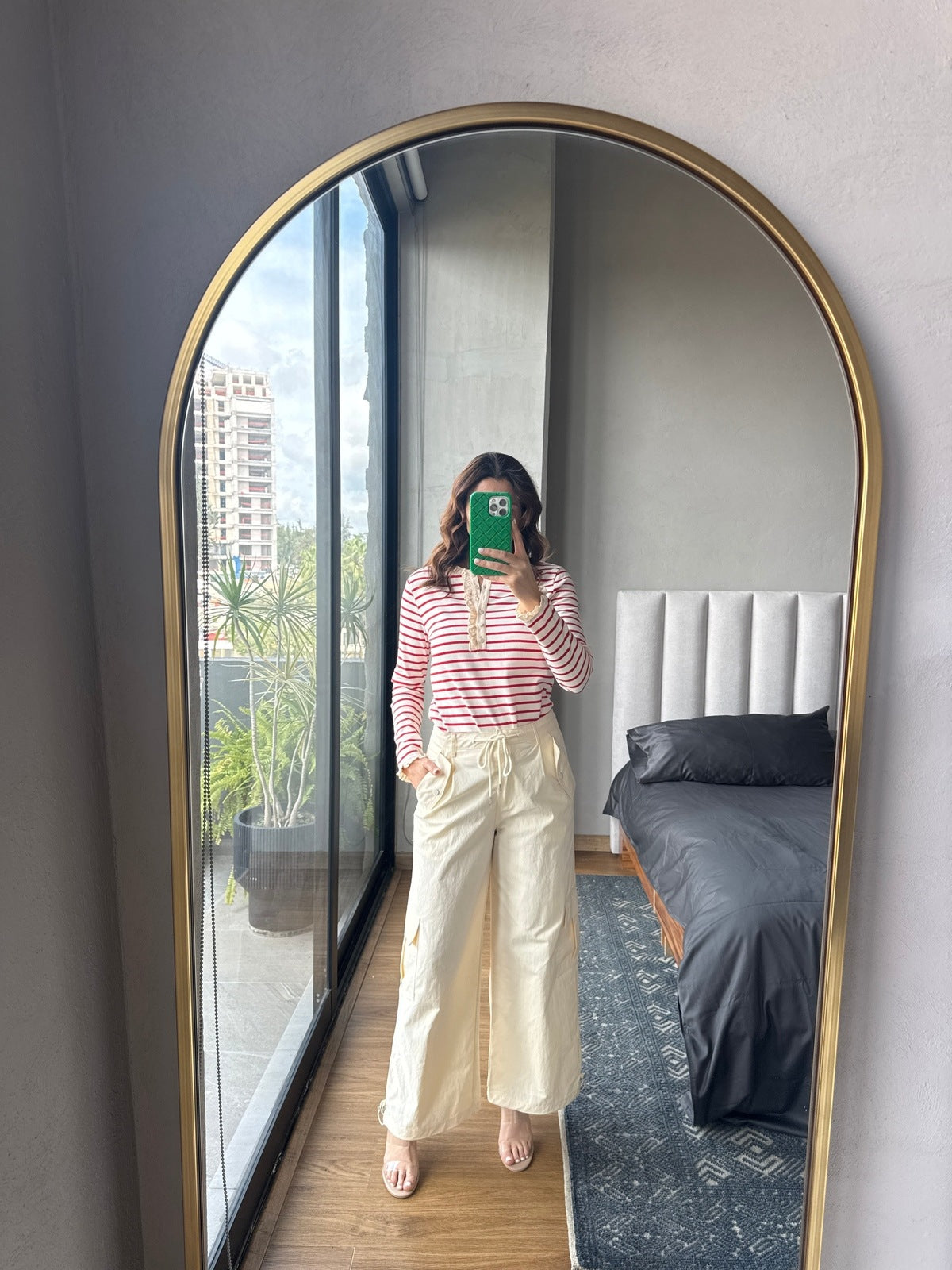 Wide leg cargo pants crema