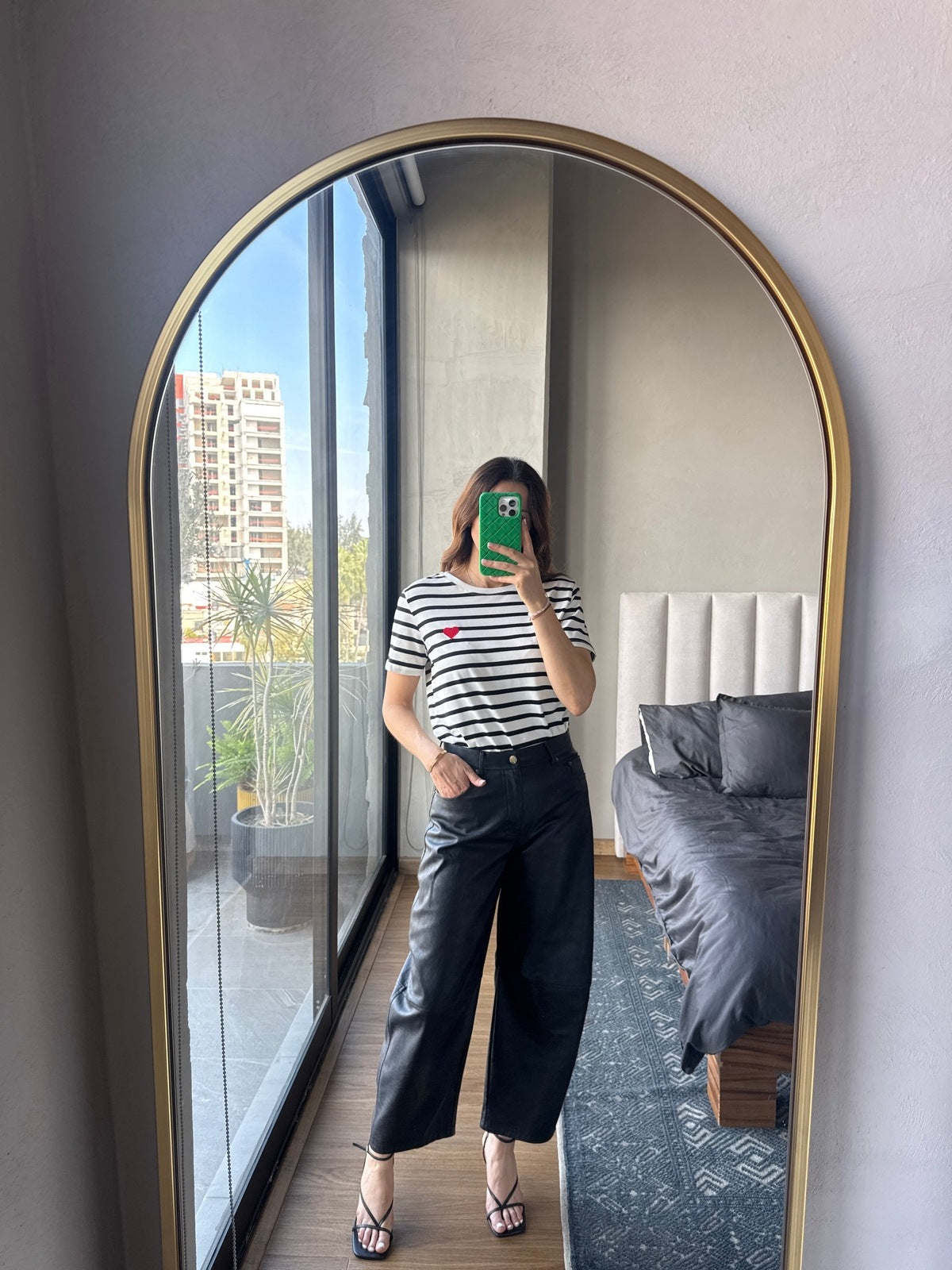 Tshirt rayas negra con corazon