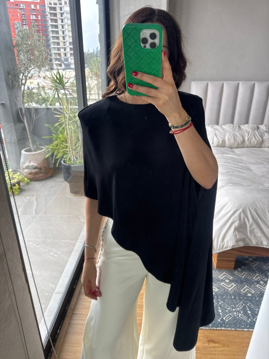 Blusa asimétrica negro