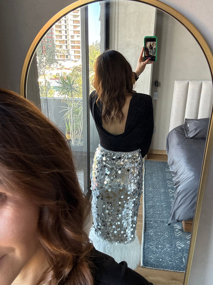 Blusa negra escote espalda