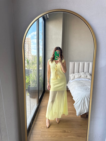 Set tejido y falda maxi amarillo