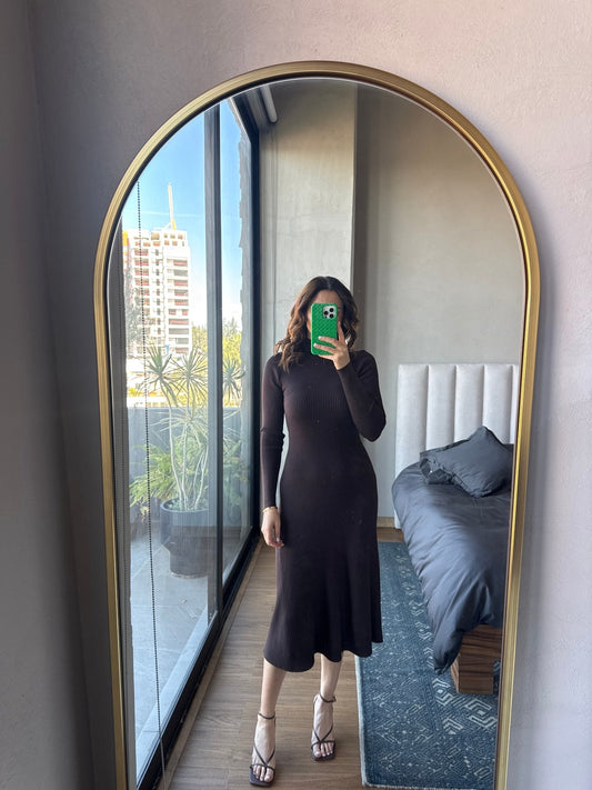 Vestido cuello midi tejido café