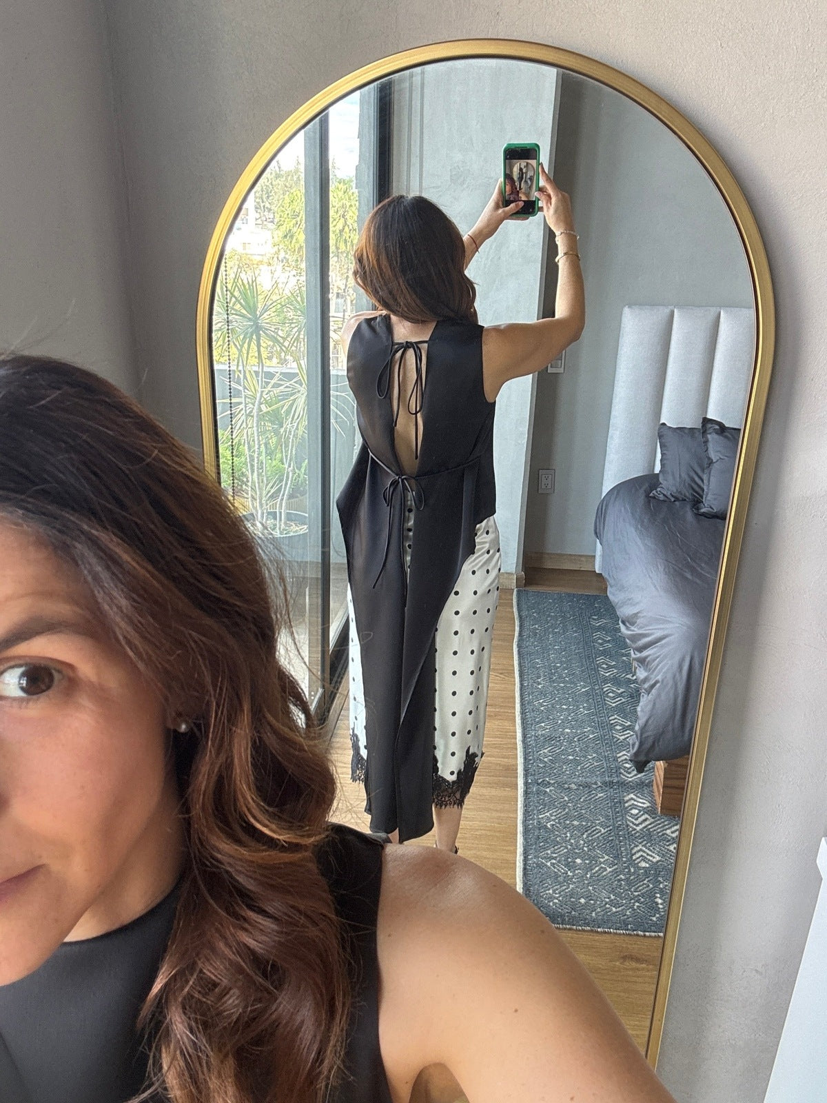 Blusa negra escote espalda