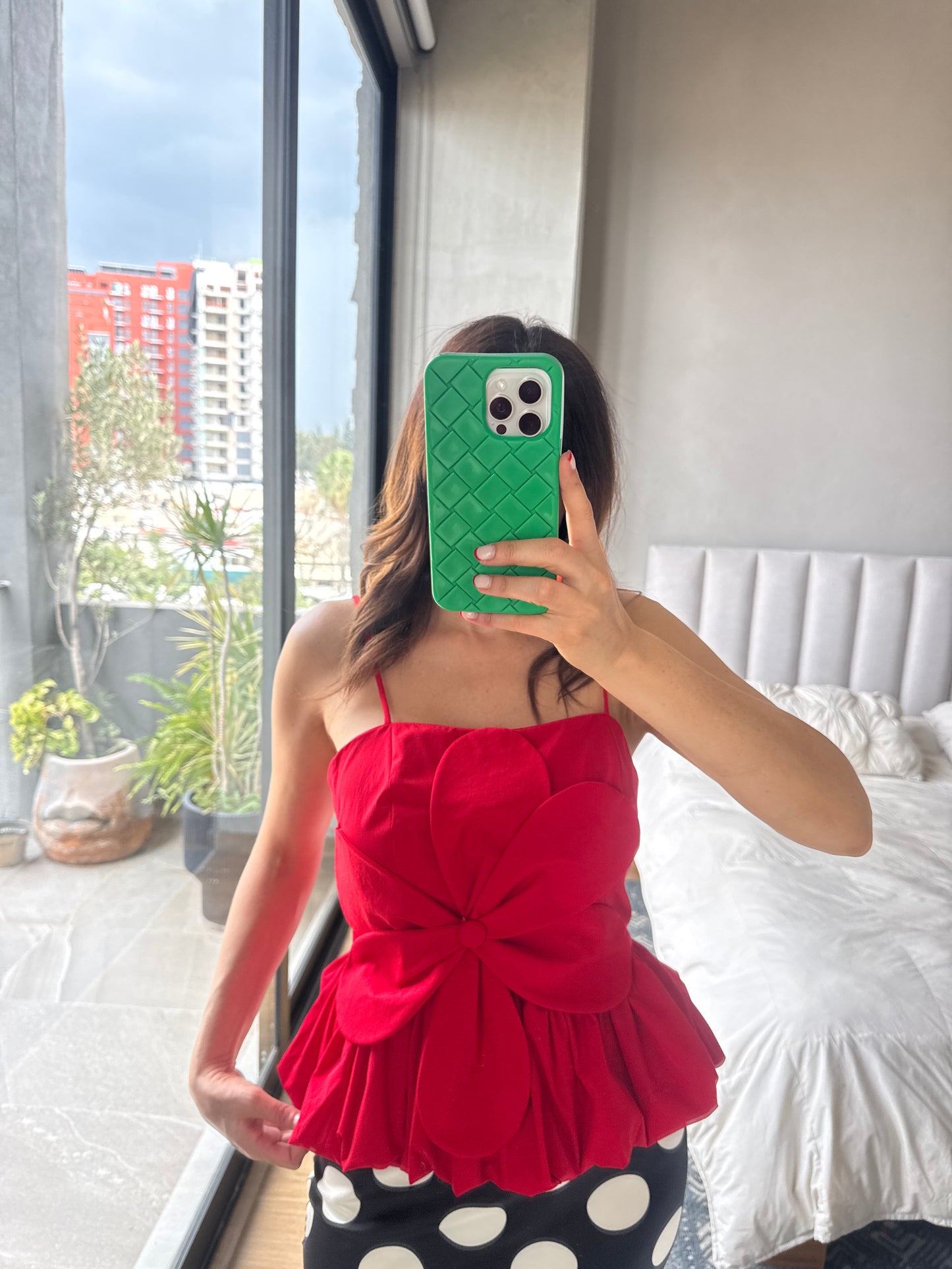 Blusa tirantes flor roja