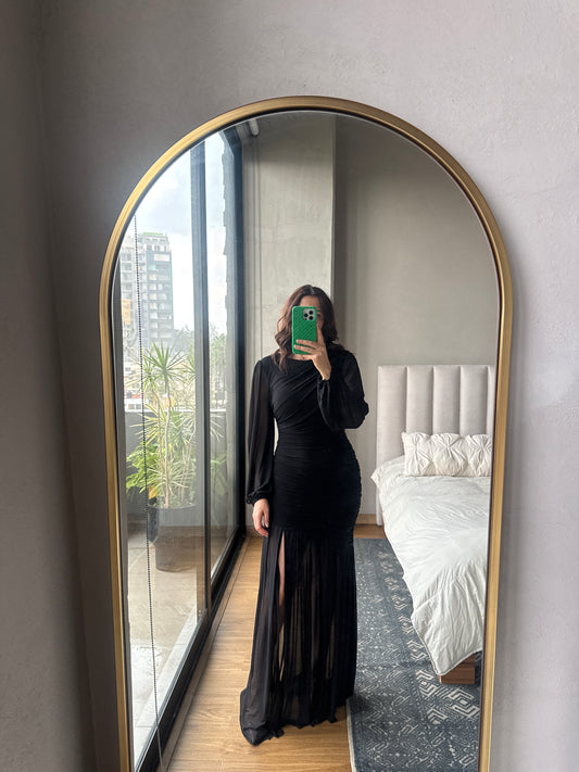 Vestido maxi drapeado mangas y abierta lateral negro