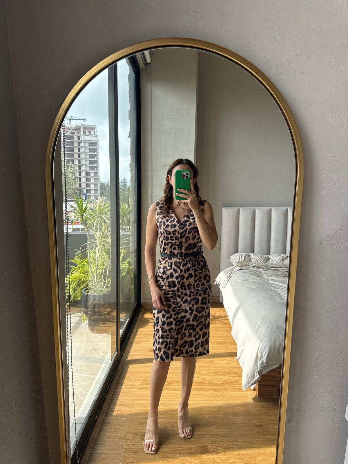 Vestido midi animal print con cinto