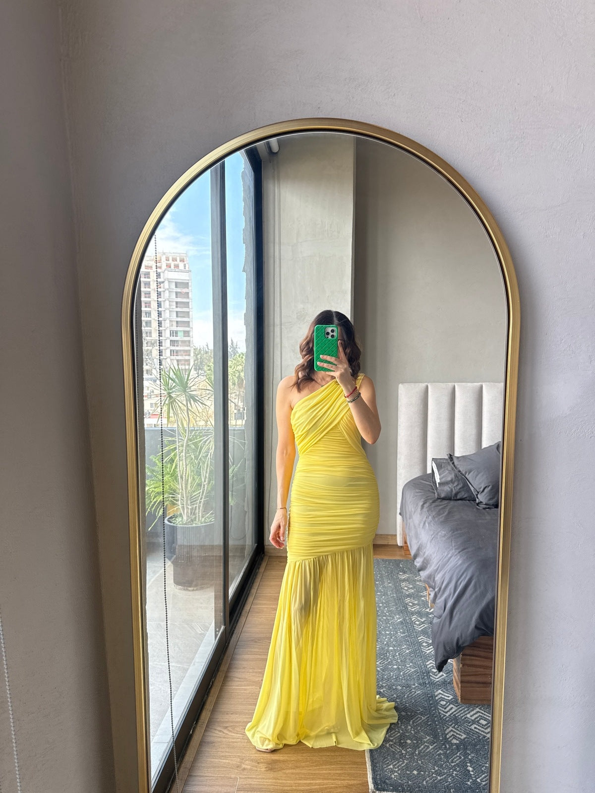 Vestido maxi un tirante mesh amarillo