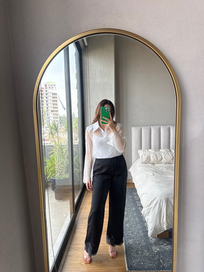 Pantalón satinado con lace negro