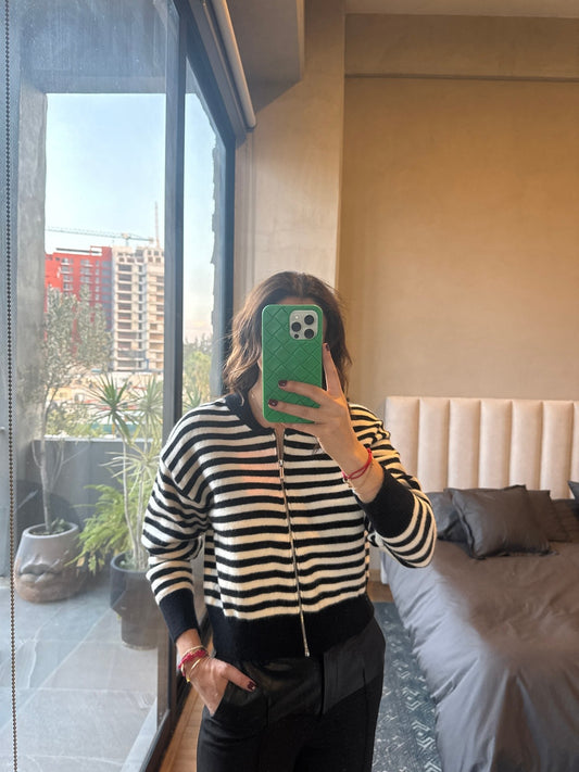 Sweater cierre rayas