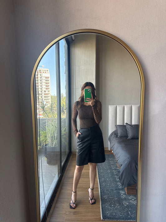 Bermuda tipo piel negra