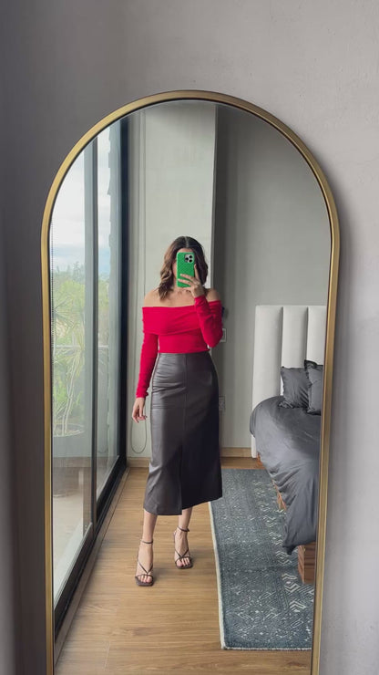 Blusa tejida off shoulder roja