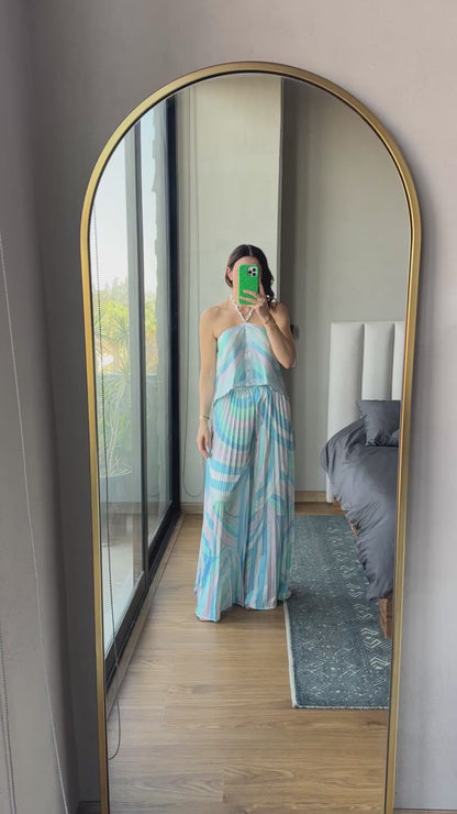 Set blusa halter y pantalón plisado satín