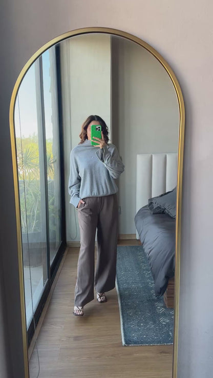 Sweater cuello cierres gris