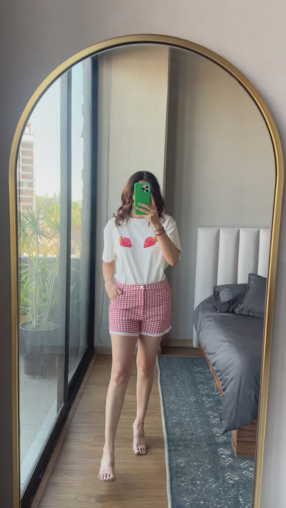Short cuadros y detalle crochet bastilla