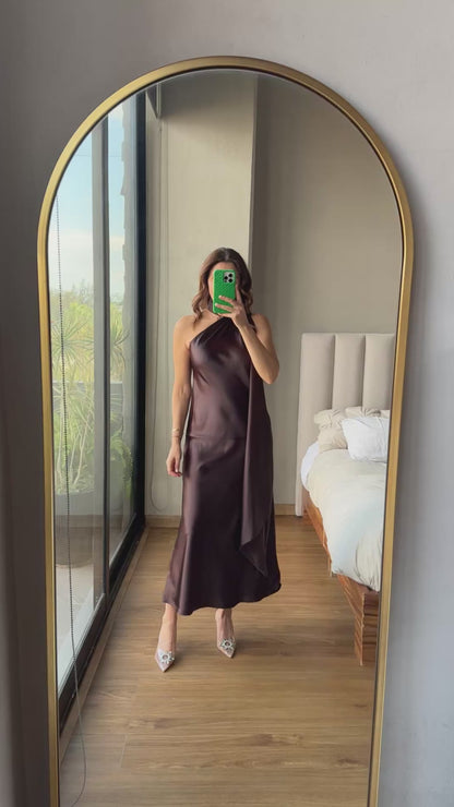 Vestido maxi satín café